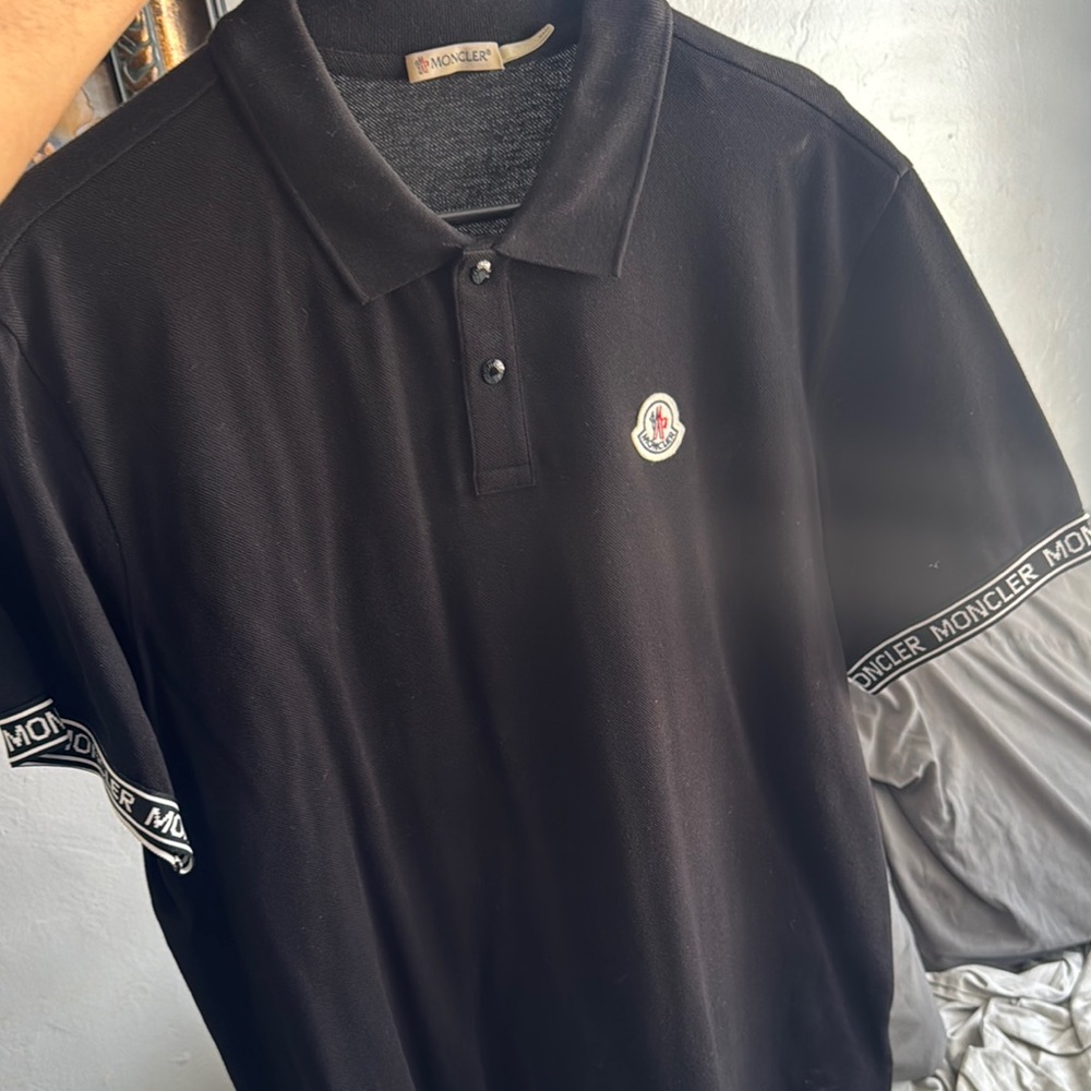 X-Large Moncler Black Polo Shirt with Contrasting Sleeves